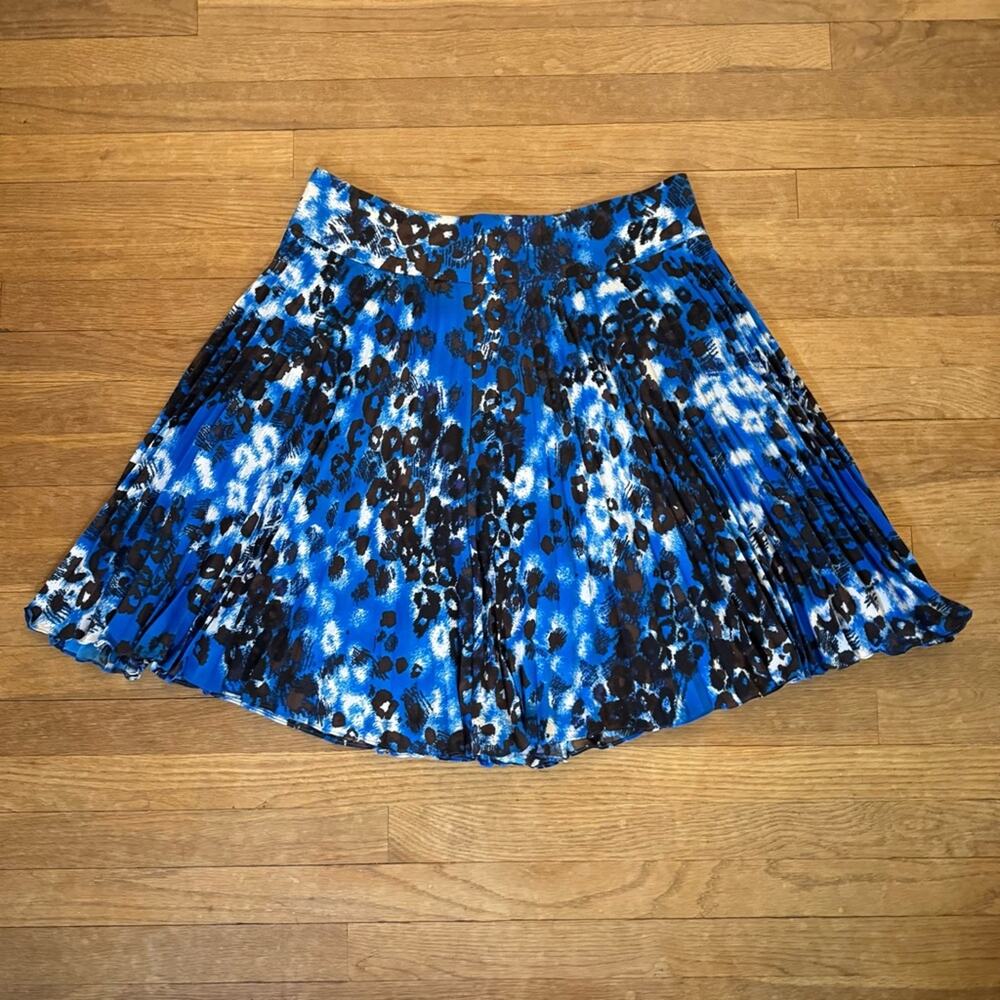 Ann Taylor blue black pleated knee length a-line skirt size 12
b38